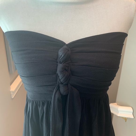 Black strapless smocked flowy top. Size medium. - Picture 3 of 13